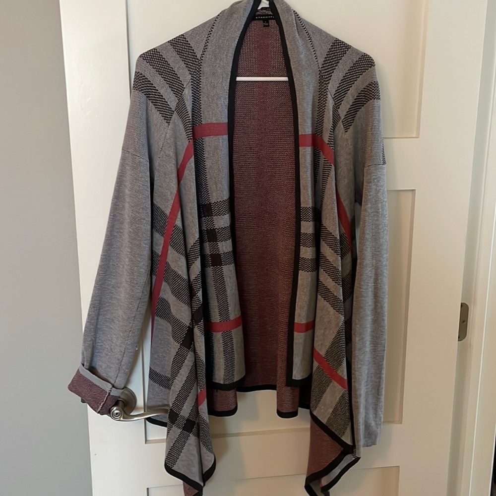 Cute open cardigan with red and black stripes